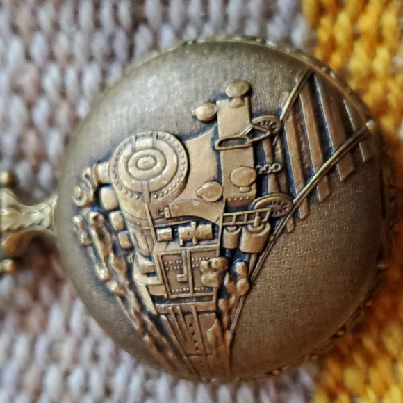 Vintage Armitron railroad train pocket watch - Picture 3 of 13